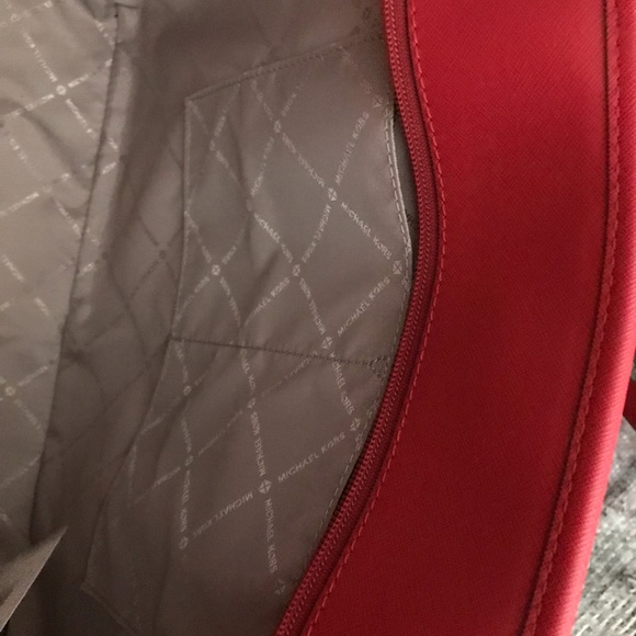 Michael Kors red/brown tote. - Picture 4 of 8